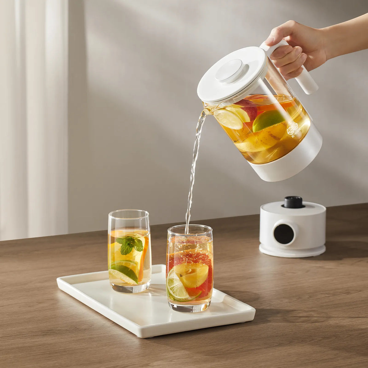 Equipped with an intuitive display knob, it offers 5 cooking modes including herbal tea, wellness soup, and desserts. 